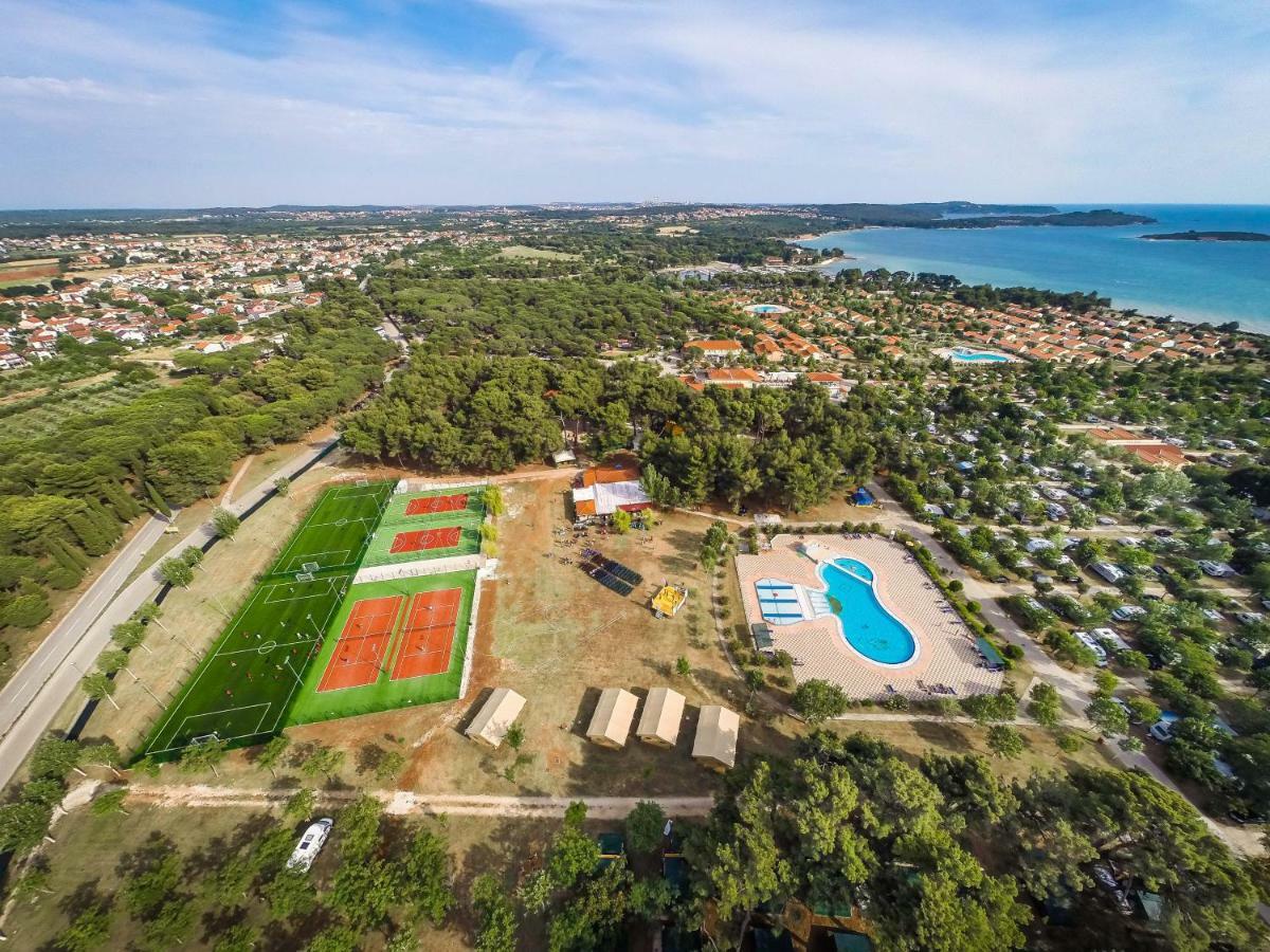 פאז'אנה Victoria Mobilehome Bi Village מראה חיצוני תמונה